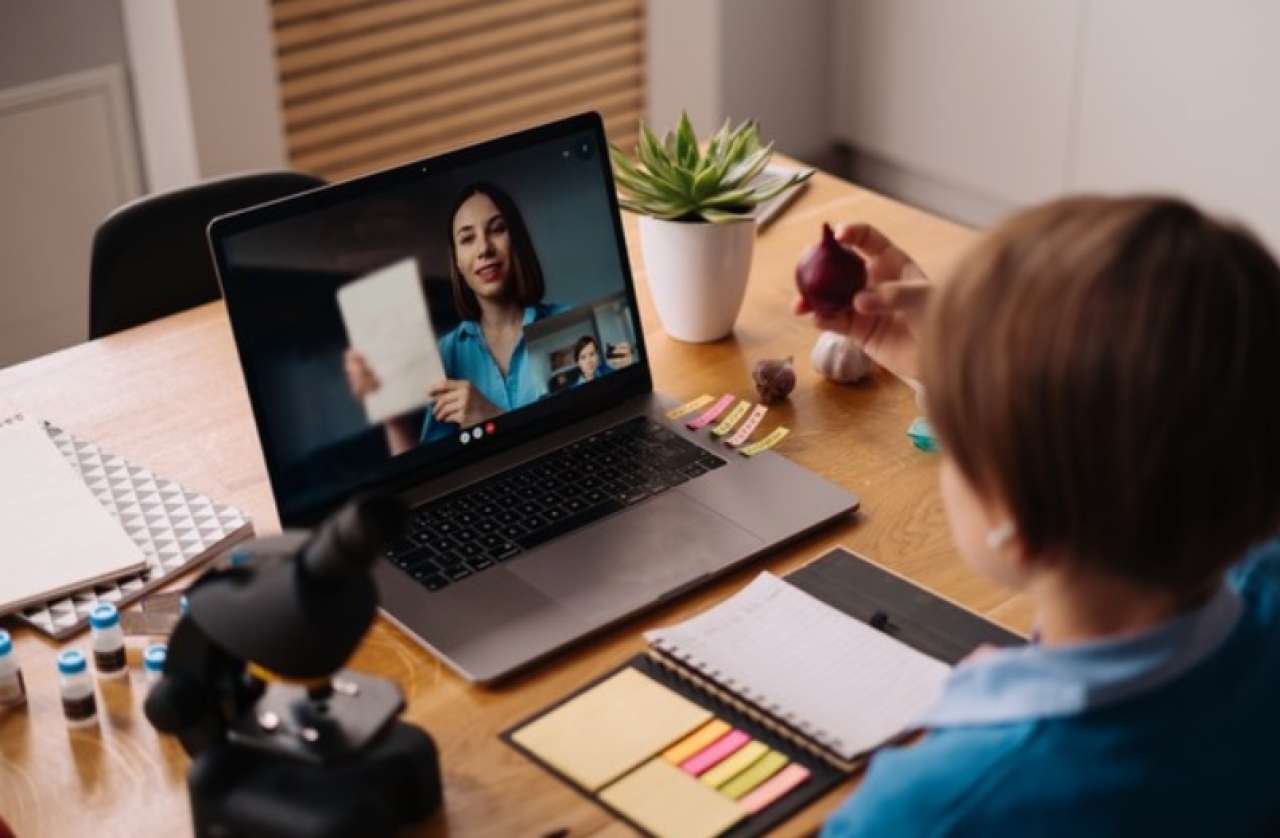 professional 1 on 1 lessons to student